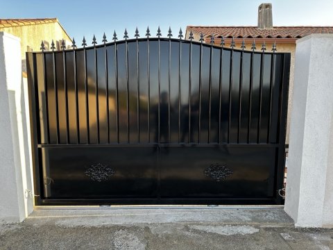 Fabrication et pose d'un portail en acier vers Salon-de-Provence