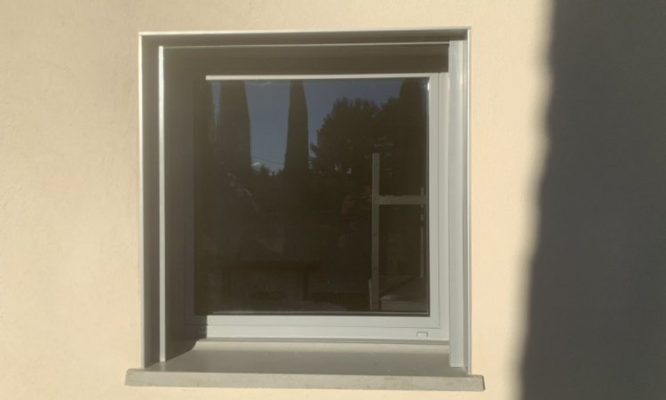STIM : création d'habillages sur mesure en aluminium thermolaqué pour extérieur de fenêtre 